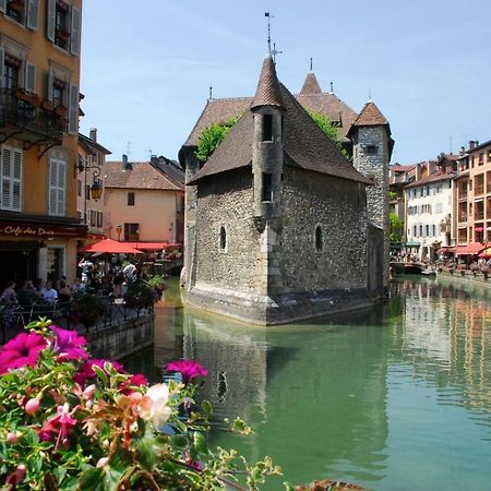 The One Suite Annecy Exteriér fotografie